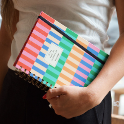 Libro. CUADERNO A5 ANILLADO PUNTEADO RAINBOW DANCER